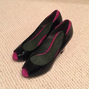 NWOT Patent Peep-toe Pumps w/ Platform 5